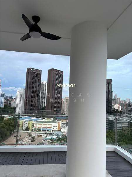 CENTENNIA SUITES