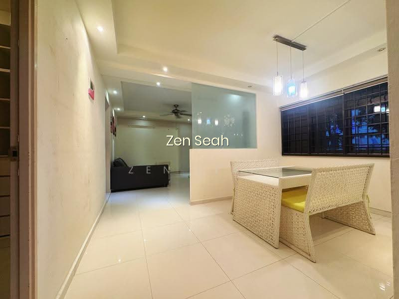 104 WHAMPOA DRIVE photo 2