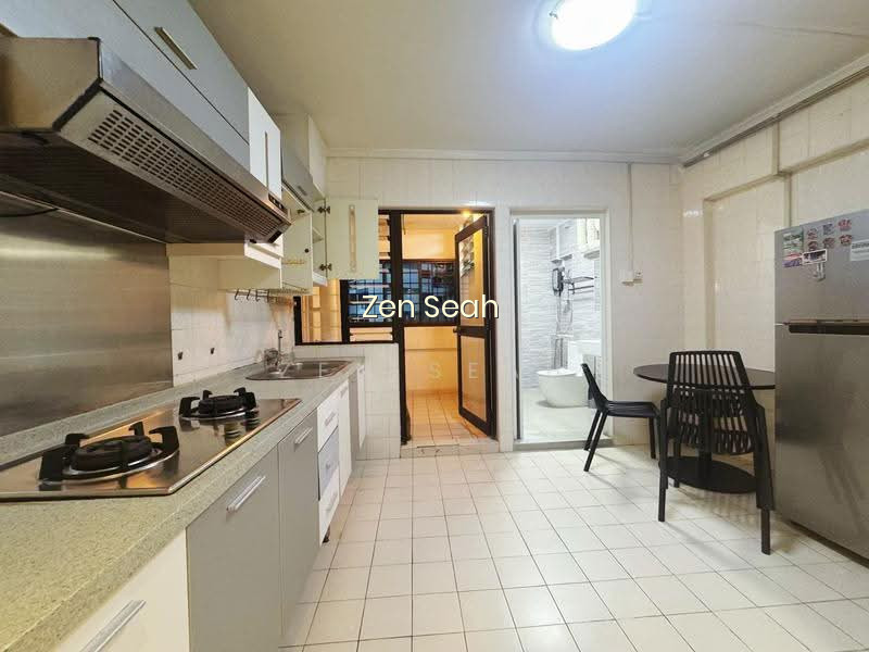 104 WHAMPOA DRIVE photo 3