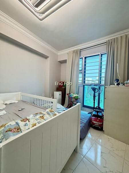 469B ADMIRALTY DRIVE photo 2