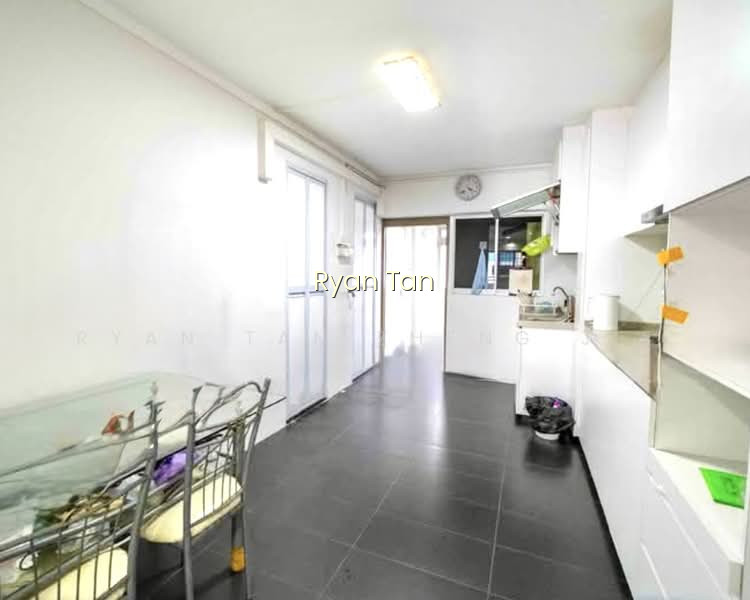 4 LORONG LEW LIAN photo 2
