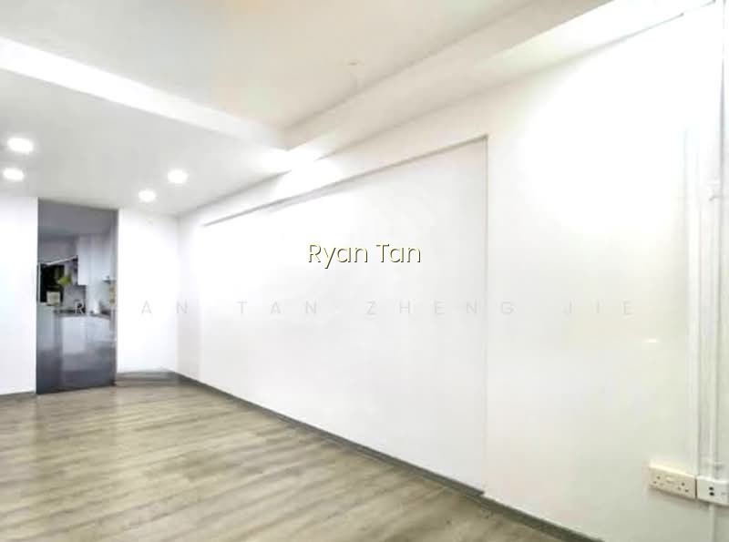 4 LORONG LEW LIAN photo 3