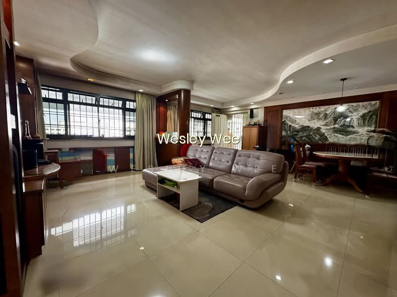 664 WOODLANDS RING ROAD photo 2