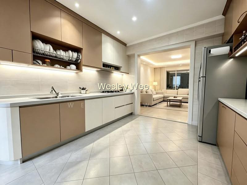 664 WOODLANDS RING ROAD photo 5