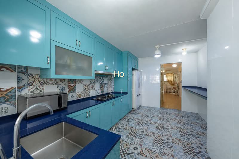 284 YISHUN AVENUE 6 image 1 of 8