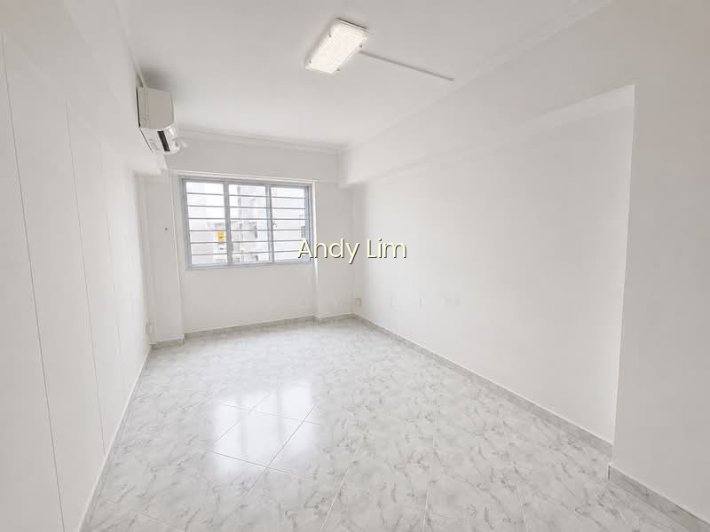 227D COMPASSVALE DRIVE photo 3