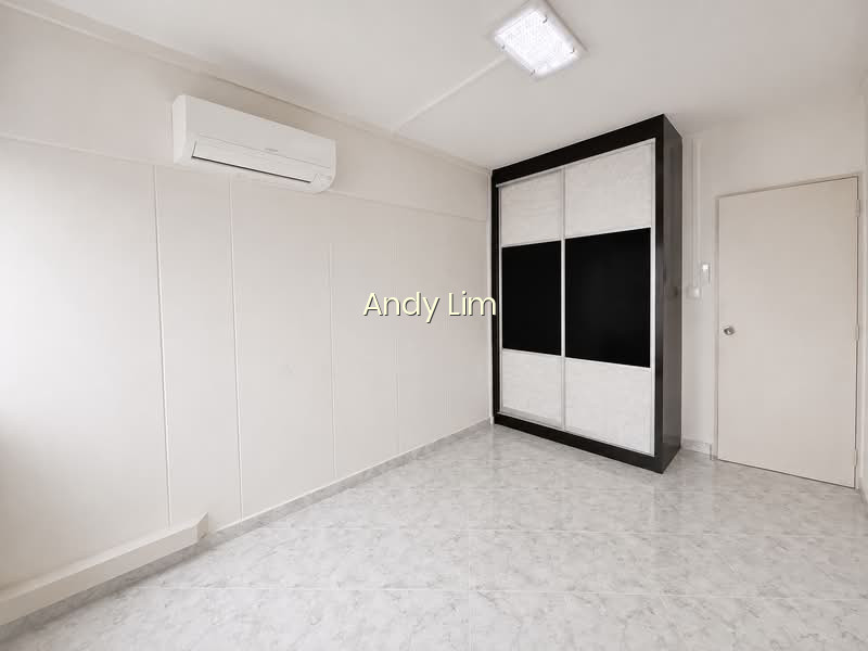 227D COMPASSVALE DRIVE photo 4