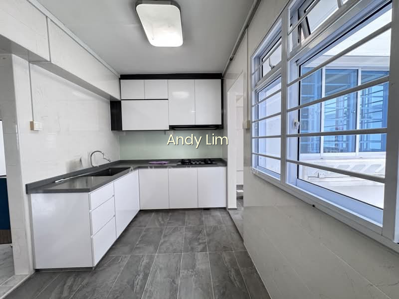 227D COMPASSVALE DRIVE photo 6