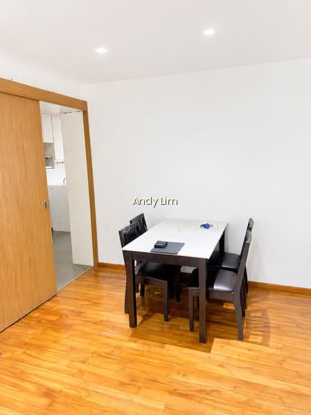 314 SEMBAWANG DRIVE photo 2