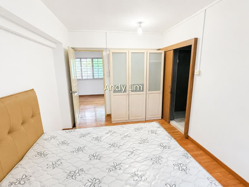 314 SEMBAWANG DRIVE photo 4