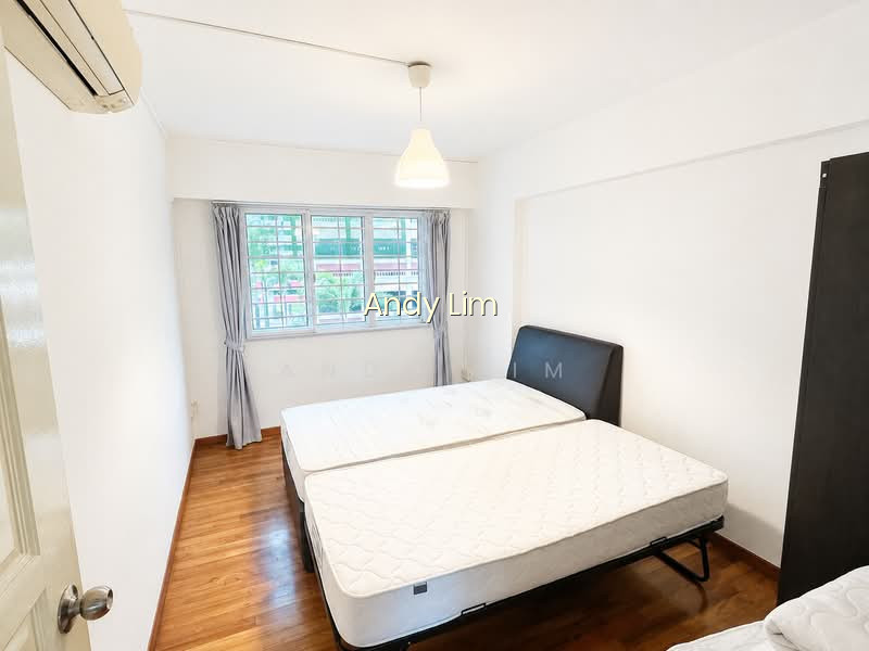 314 SEMBAWANG DRIVE photo 5