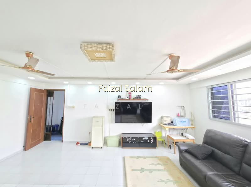 684 RACE COURSE ROAD photo 3