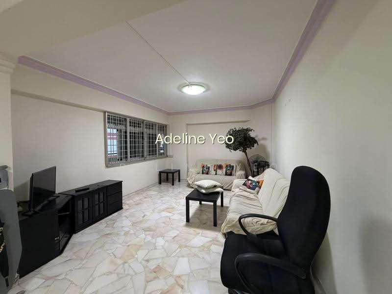 323 TAMPINES STREET 33