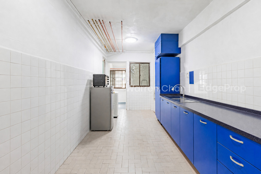 435 JURONG WEST STREET 42 photo 4