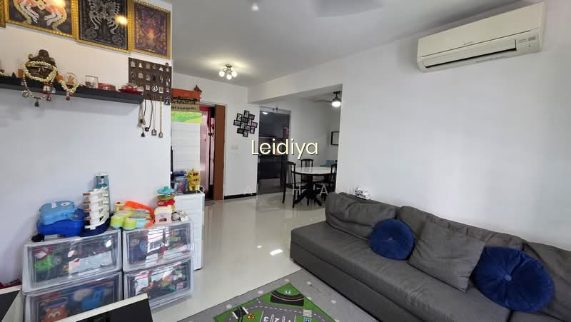 573C WOODLANDS GLEN photo 2