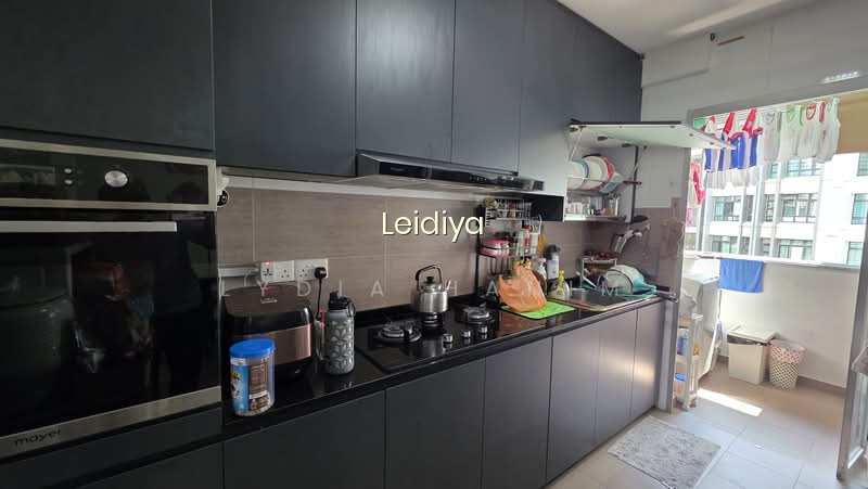573C WOODLANDS GLEN photo 3