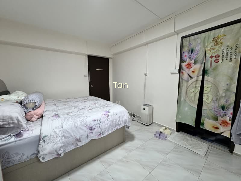 497G TAMPINES STREET 45 photo 3