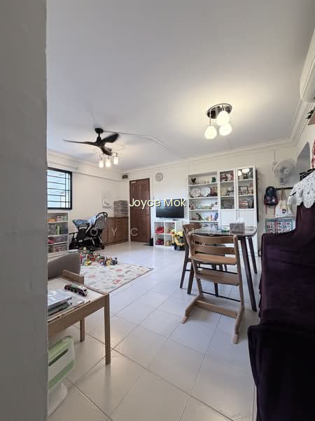 737 YISHUN STREET 72 photo 3