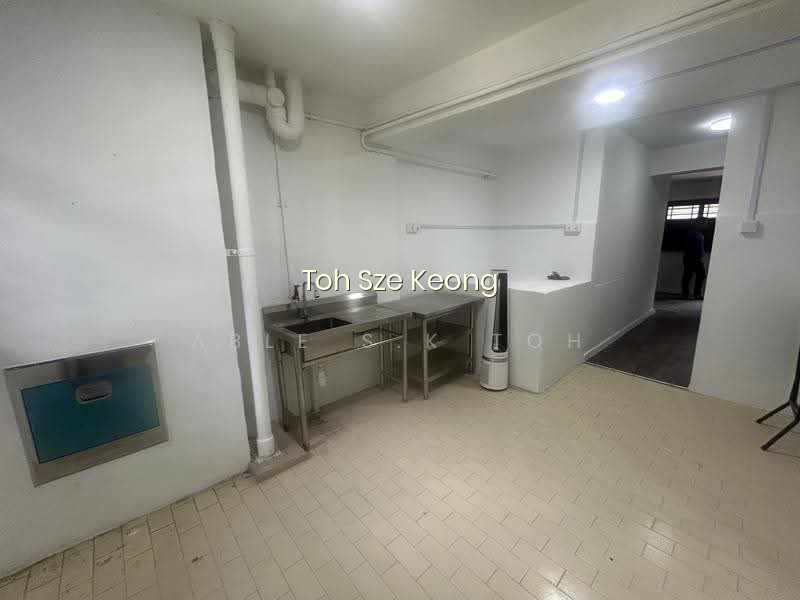 233 LORONG 8 TOA PAYOH photo 3