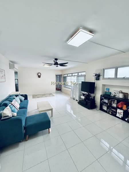233 PASIR RIS DRIVE 4 photo 2