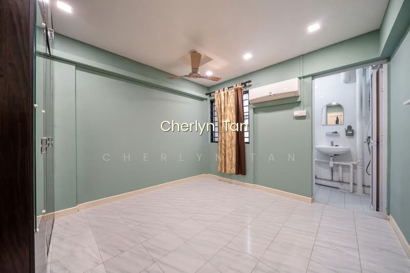 587 CHENG SAN COURT photo 3