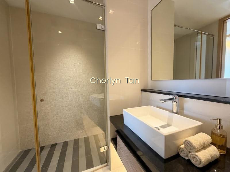 MARINA BAY RESIDENCES photo 6