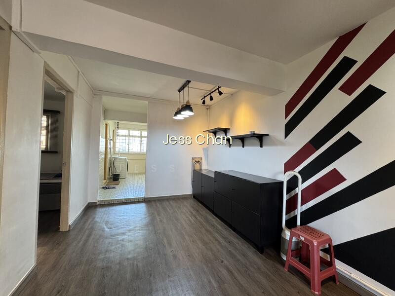 8 HOLLAND AVENUE photo 2