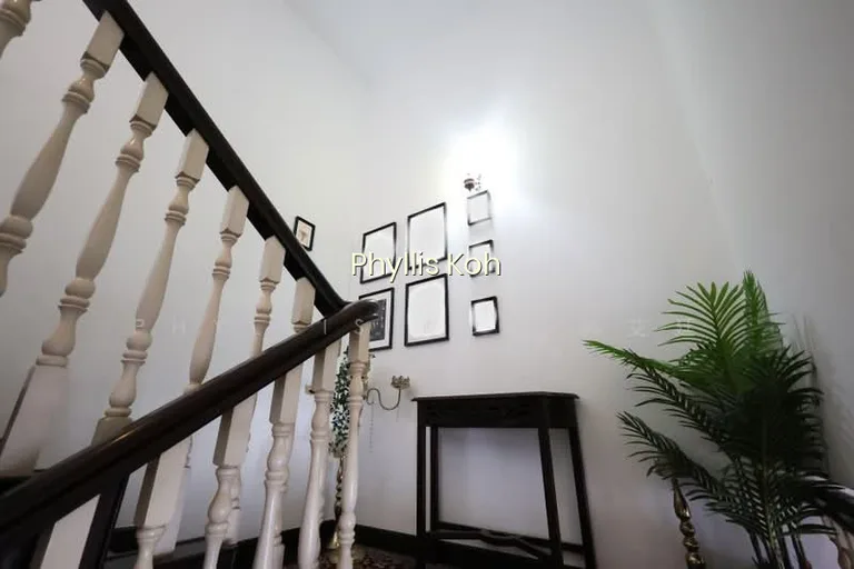 Freehold Terrace in D21, Eng Kong Place, Greenridge Crescent image 1 of 10