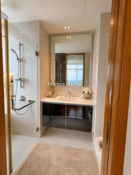 76 SHENTON photo 4