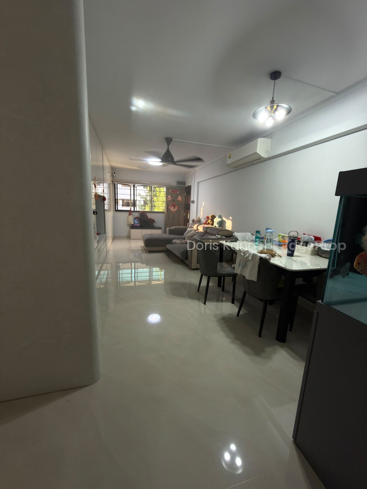 434 JURONG WEST STREET 42 photo 3