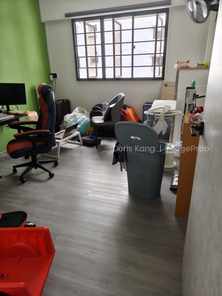 434 JURONG WEST STREET 42 photo 4