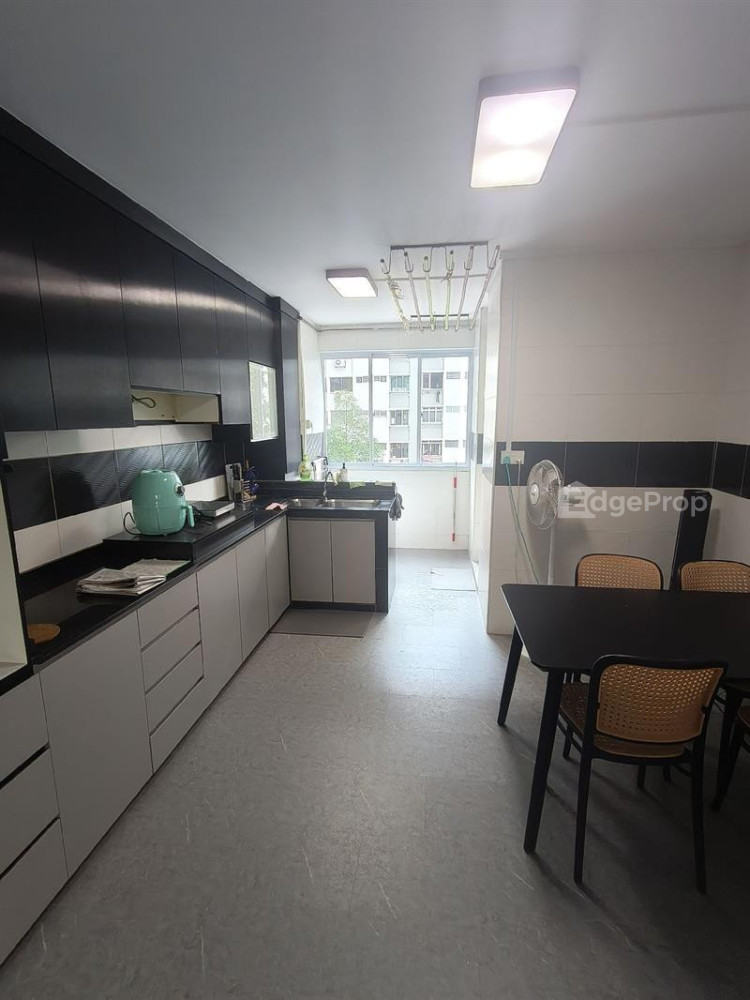 350 YISHUN AVENUE 11 photo 3