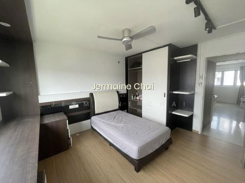228 JURONG EAST STREET 21 photo 5