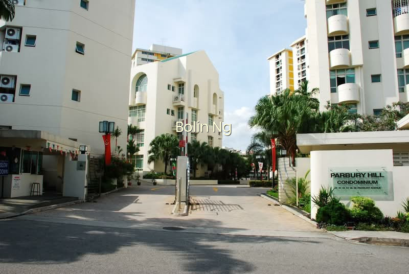 PARBURY HILL CONDOMINIUM photo 5