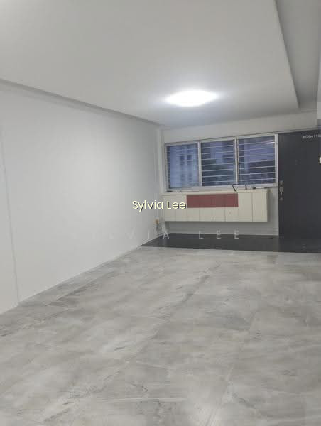 465 TAMPINES STREET 44 photo 3