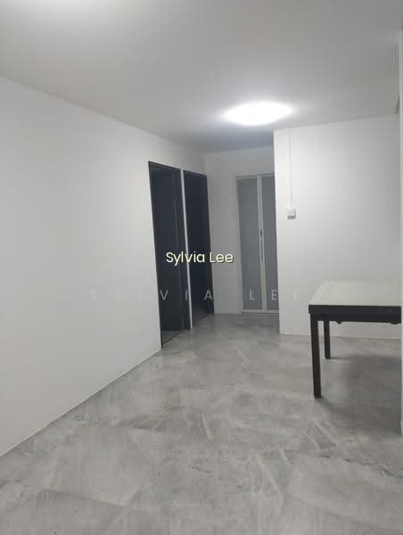 465 TAMPINES STREET 44 photo 6