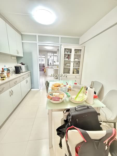 108 LORONG 1 TOA PAYOH photo 2
