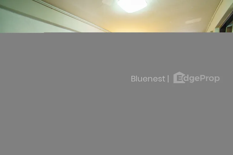 165 Stirling Road image 1 of 9