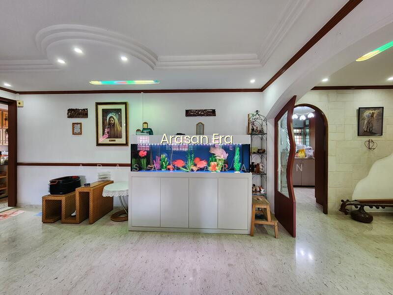 609 ELIAS ROAD photo 4