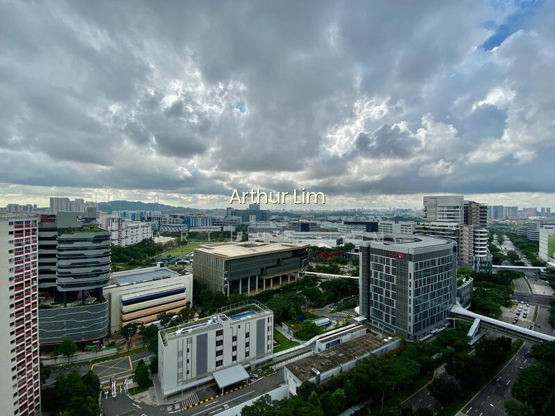 J GATEWAY photo 3