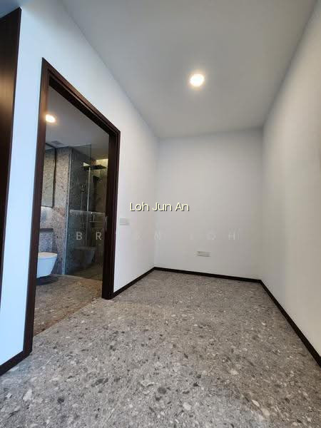 ONE PEARL BANK photo 2