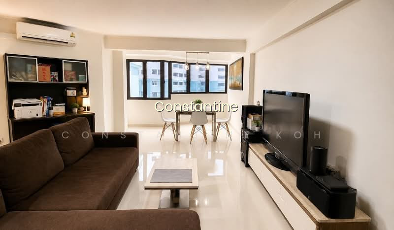 689 JURONG WEST CENTRAL 1 photo 2