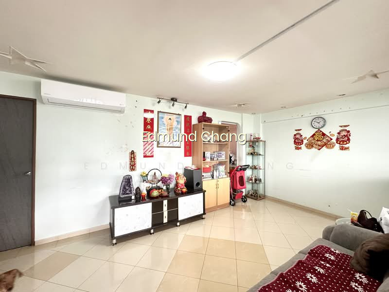 646 YISHUN STREET 61 image 1 of 9