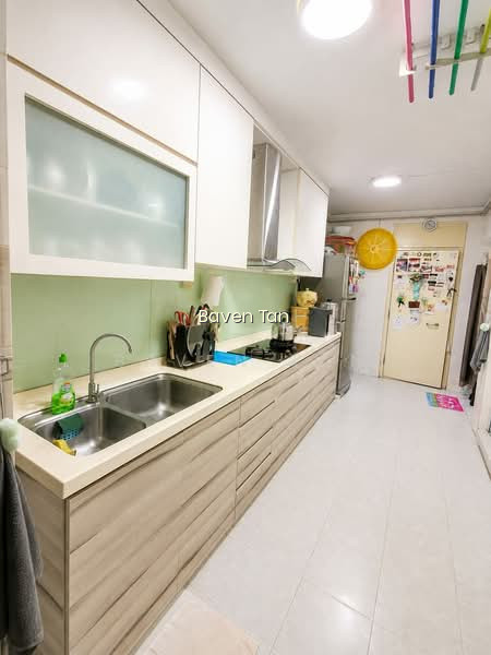 409 SEMBAWANG DRIVE photo 3