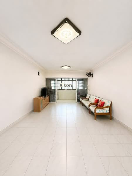 123 MARSILING RISE photo 2