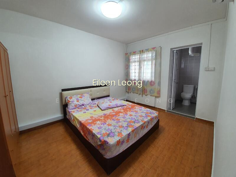 830 WOODLANDS STREET 83 photo 6