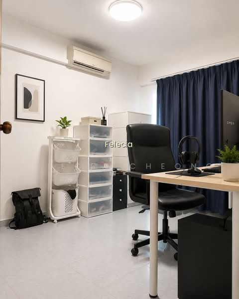 527 JURONG WEST STREET 52 photo 2
