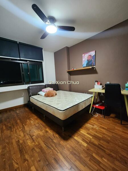 630 SENJA ROAD image 1 of 10