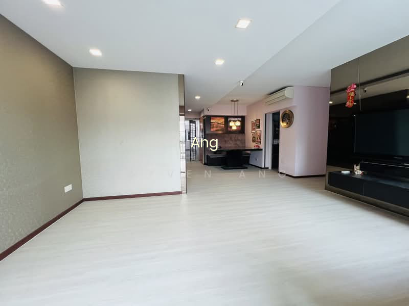 515B TAMPINES CENTRAL 7 image 1 of 10