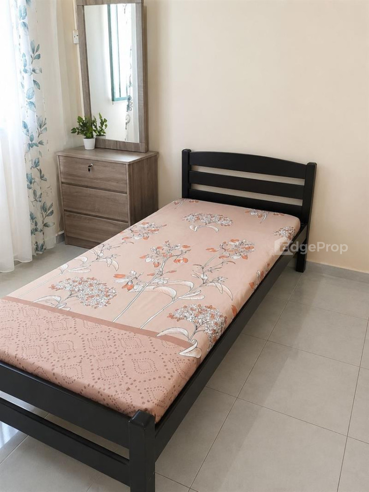 768 YISHUN AVENUE 3 image 1 of 5